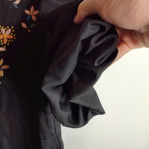 ☀ASOS Design Women's Midi Length embroidered button front dress, puff sleeve, 14 - Picture 4 of 8